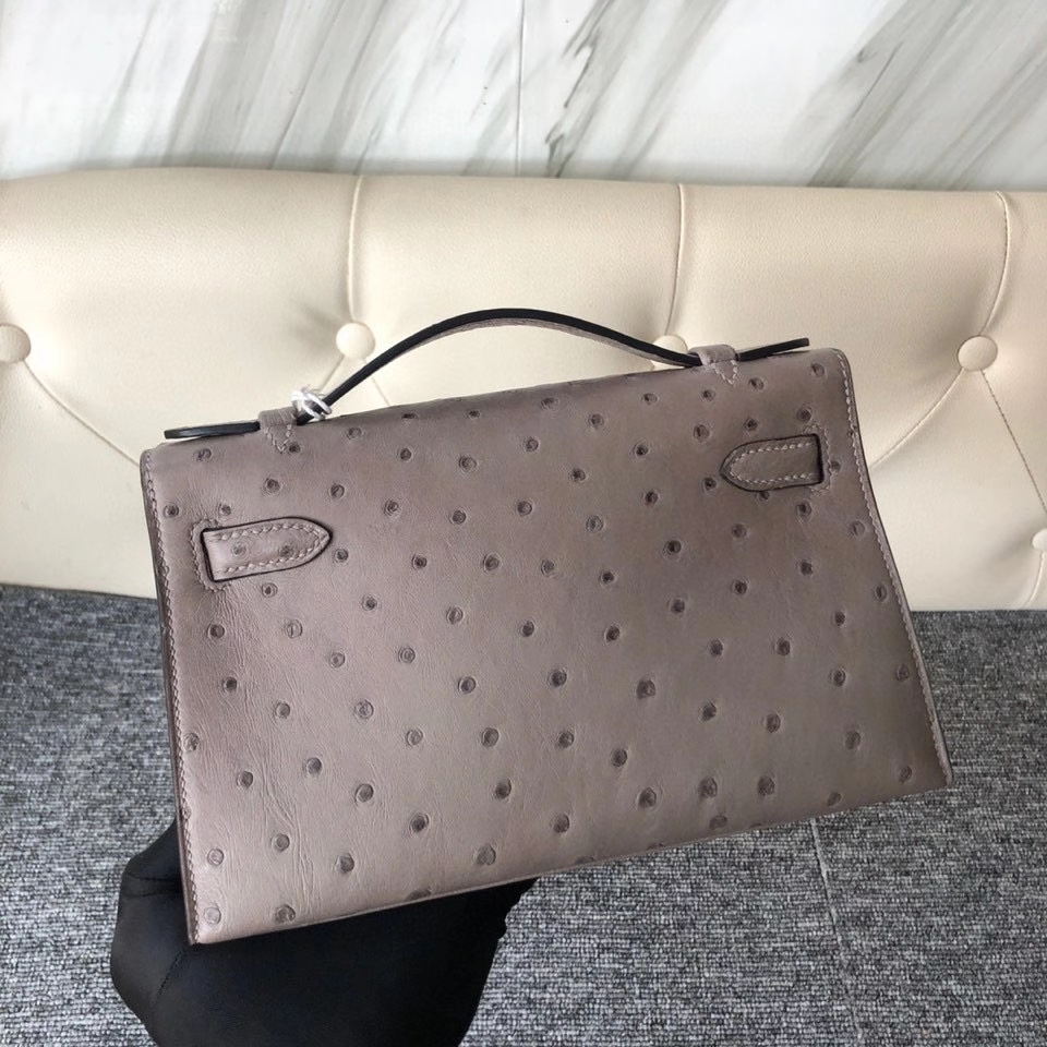 Hermès（爱马仕）Mini kelly pochette 22cm Ostrich kk 鸵鸟 m8 沥青灰 顶级手缝 手拿包 晚宴包  现货