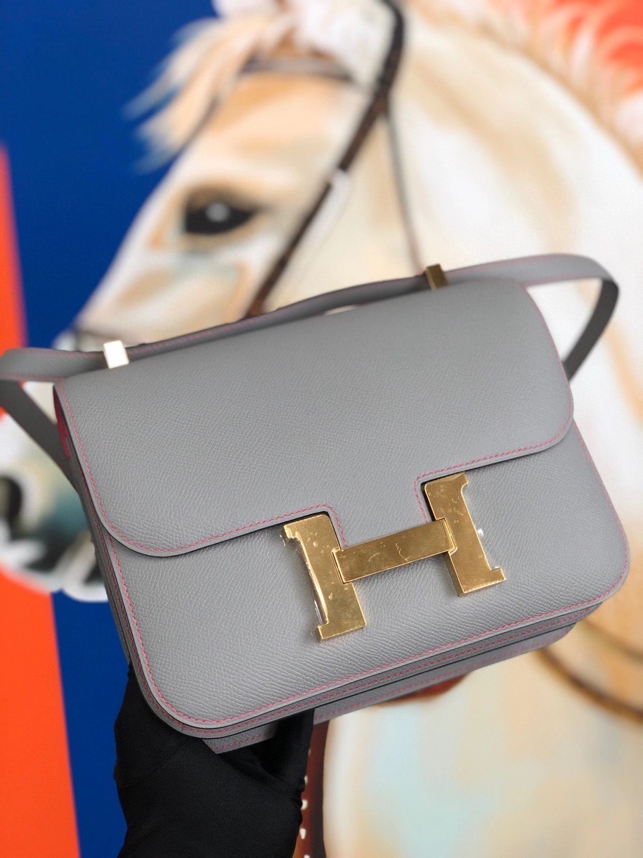 Hermès（爱马仕）Constance 24cm Epsom 原厂掌纹皮 4Z 海鸥灰 内拼唇膏粉 金扣 马蹄印 顶级手缝 现货
