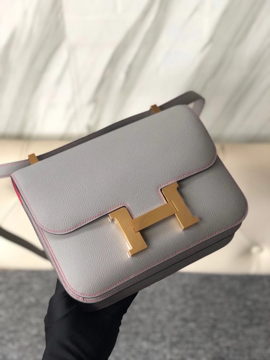 Hermès（爱马仕）Constance 24cm Epsom 原厂掌纹皮 4Z 海鸥灰 内拼唇膏粉 金扣 马蹄印 顶级手缝 现货