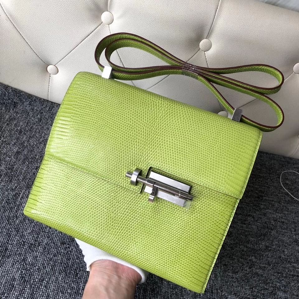 Hermès（爱马仕）Verrou 24cm Lizard 进口亮面蜥蜴 6R 奇异果绿 银扣 顶级手缝