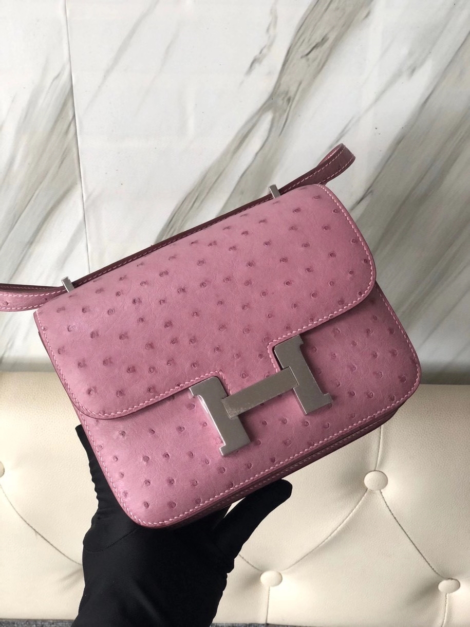 Hermès（爱马仕）Constance 18cm Ostrich kk 鸵鸟 薰衣草粉  银扣 顶级手缝 现货