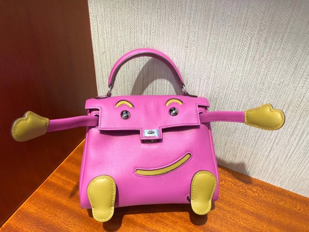 Hermès(爱马仕)Kelly doll swift 玉兰粉拼芝麻黄 银扣-拉尔森鳄鱼皮具定制 - 爱马仕包包官网 Hermès(爱马仕)Kelly doll swift 玉兰粉拼芝麻黄 银扣