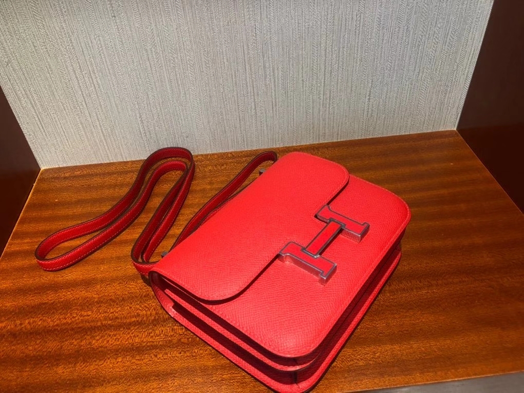 Hermès（爱马仕）Constance18cm Eposm S3 心红色拼珐琅扣  康康全线升级  超超薄油边