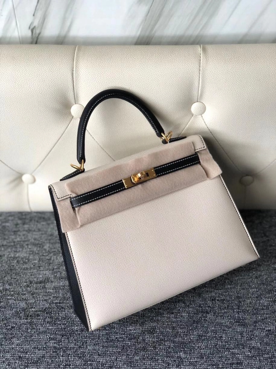 Hermès(爱马仕)Kelly 25cm Epsom 原厂掌纹皮 ck10 奶昔白拼 ck89 黑色 拉丝金扣 马蹄印 顶级手缝 现货-拉尔森鳄鱼皮具定制 - 爱马仕包包官网 Hermès(爱马仕)Kelly 25cm Epsom 原厂掌纹皮 ck10 奶昔白拼 ck89 黑色 拉丝金扣 马蹄印 顶级手缝 现货