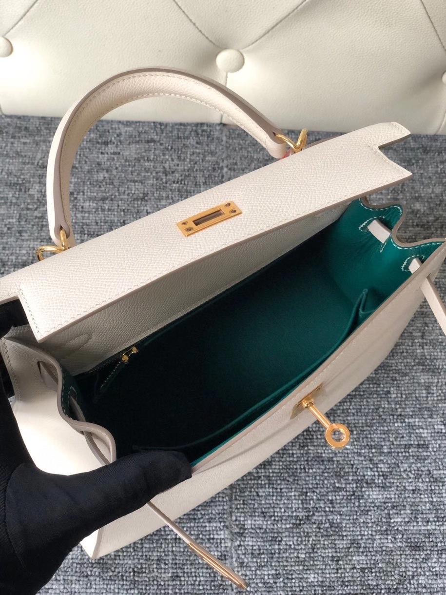 Hermès（爱马仕）Kelly 25cm 原厂掌纹皮 Epsom ck10奶昔白 Craie 内拼孔雀绿 malachite 金扣