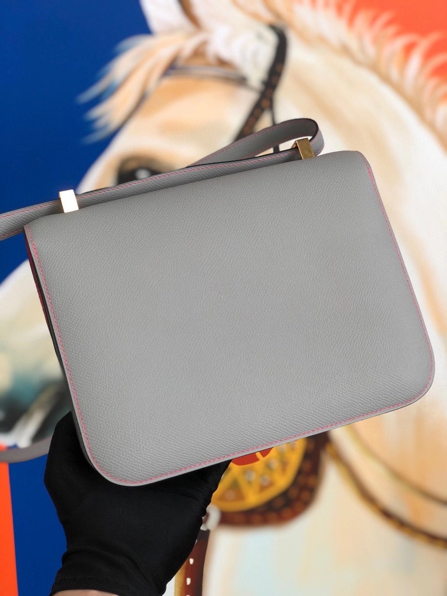Hermès（爱马仕）Constance 24cm Epsom 原厂掌纹皮 4Z 海鸥灰 内拼唇膏粉 金扣 马蹄印 顶级手缝 现货