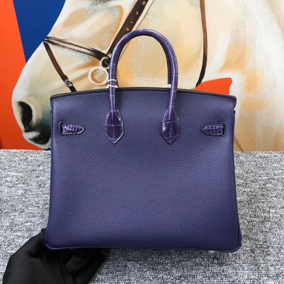 Hermès(爱马仕)Birkin 25cm 墨水蓝拼亮面鳄鱼 银扣 顶级手缝 定制-拉尔森鳄鱼皮具定制 - 爱马仕包包官网 Hermès(爱马仕)Birkin 25cm 墨水蓝拼亮面鳄鱼 银扣 顶级手缝 定制