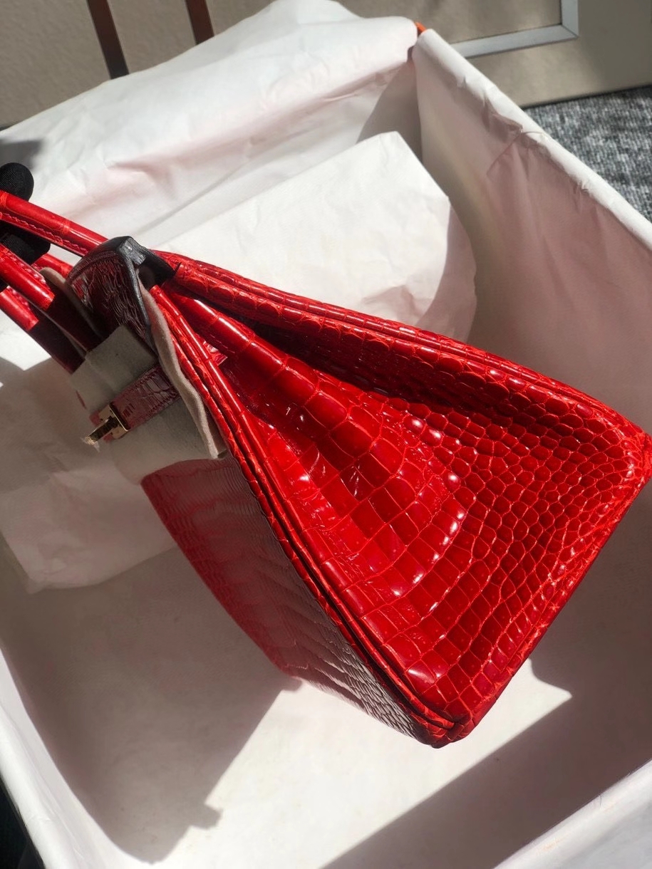 Hermès（爱马仕）Birkin 25cm Porosus shiny 亮面澳洲湾鳄 ck95 法拉利红 Braise 金扣 顶级手缝 现货