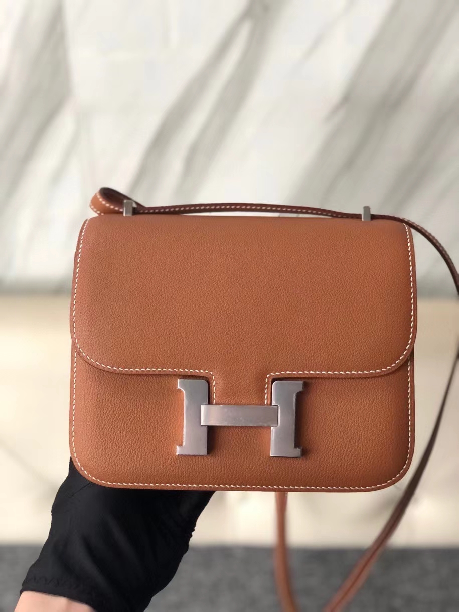 Hermès（爱马仕）Constance 18cm Evecolor ck37 金棕色 Gold 银扣  现货