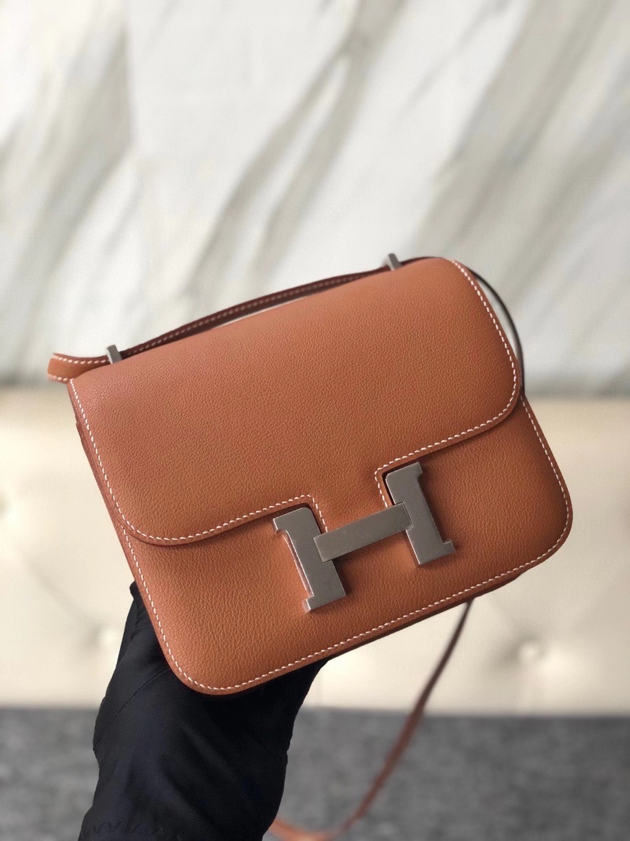 Hermès（爱马仕）Constance 18cm Evecolor ck37 金棕色 Gold 银扣  现货