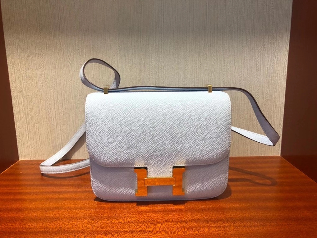 Hermès（爱马仕）最最新Y刻 正品 Constance18cm Epsom T0雾蓝色 金扣