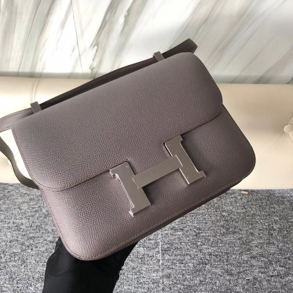 Hermès（爱马仕）Constance 24cm Epsom 原厂掌纹皮 8F 锡器灰 Etain 银扣 顶级手缝 现货