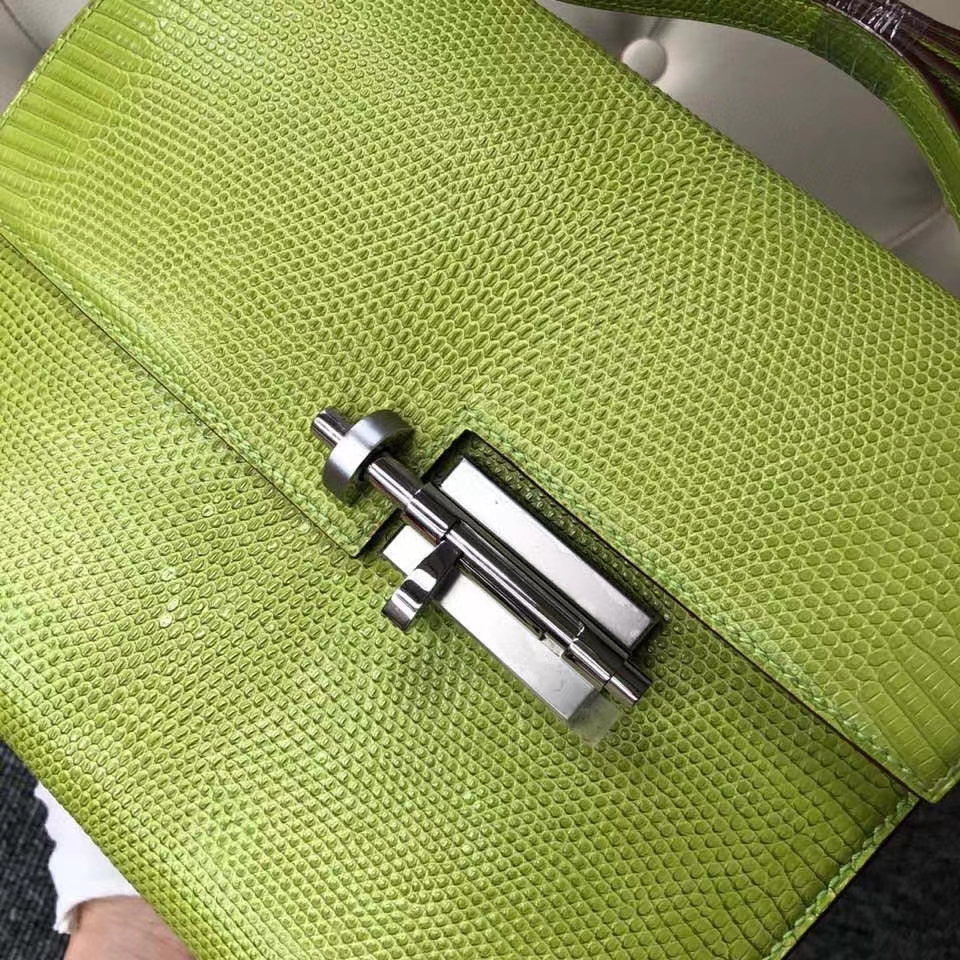 Hermès（爱马仕）Verrou 24cm Lizard 进口亮面蜥蜴 6R 奇异果绿 银扣 顶级手缝