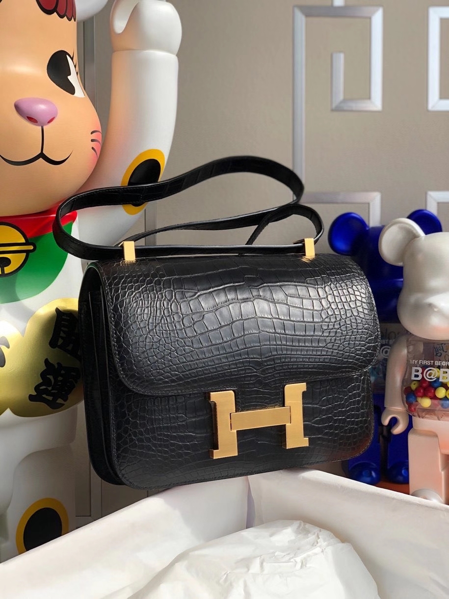 Hermès（爱马仕）Constance 24cm Alligator matt 雾面鳄鱼 ck89 黑色 Noir 金扣 顶级手缝 现货