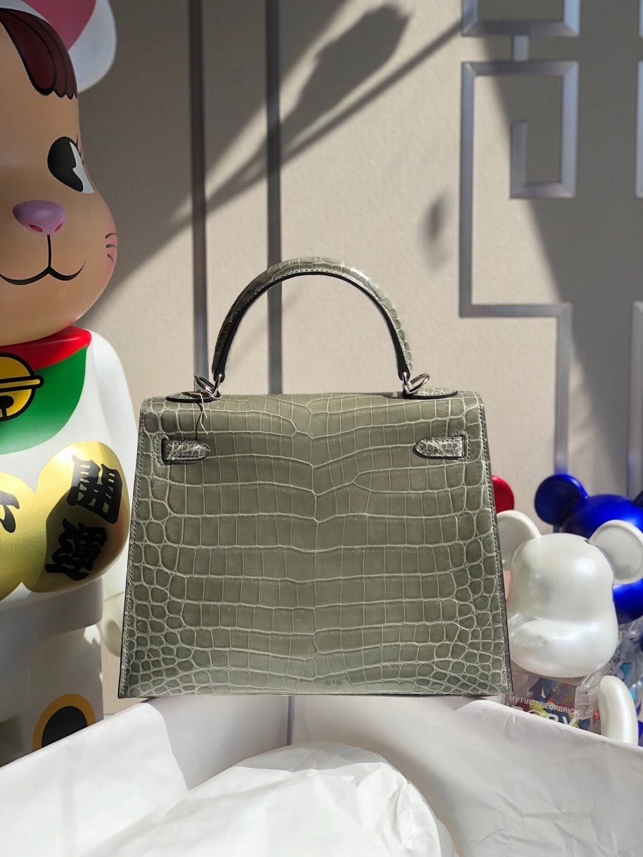 Hermès（爱马仕）Kelly 25cm Crocodile shiny 亮面鳄鱼 ck81 斑鸠灰 Gris T 银扣 顶级手缝 现货