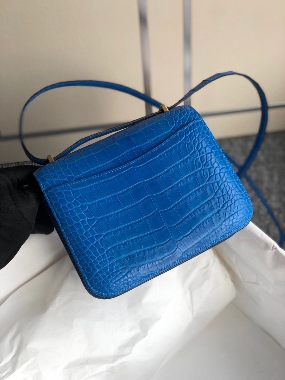Hermès（爱马仕）Constance 18cm Alligtaor matt 雾面鳄鱼 7Ｑ希腊蓝 金扣 顶级手缝