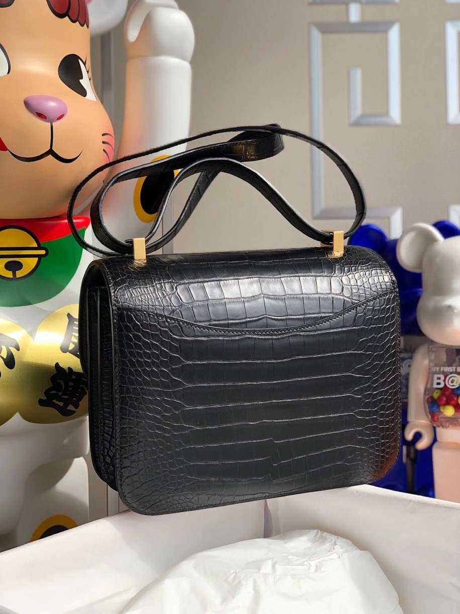 Hermès（爱马仕）Constance 24cm Alligator matt 雾面鳄鱼 ck89 黑色 Noir 金扣 顶级手缝 现货