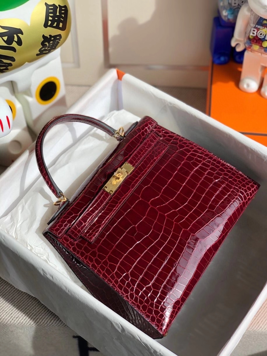 Hermès（爱马仕）Kelly 28cm porosus shiny 亮面澳洲湾鳄  ck57 波尔多酒红 金扣 顶级手缝 现货