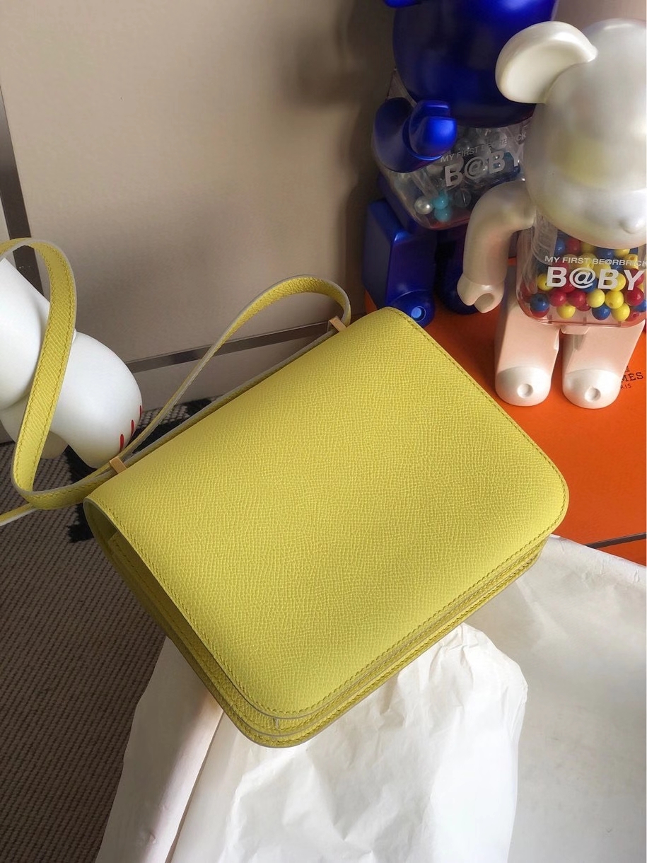 Hermès（爱马仕）Constance 18cm Epsom 原厂掌纹皮 C9 鹅蛋黄 金扣 顶级手缝 定制