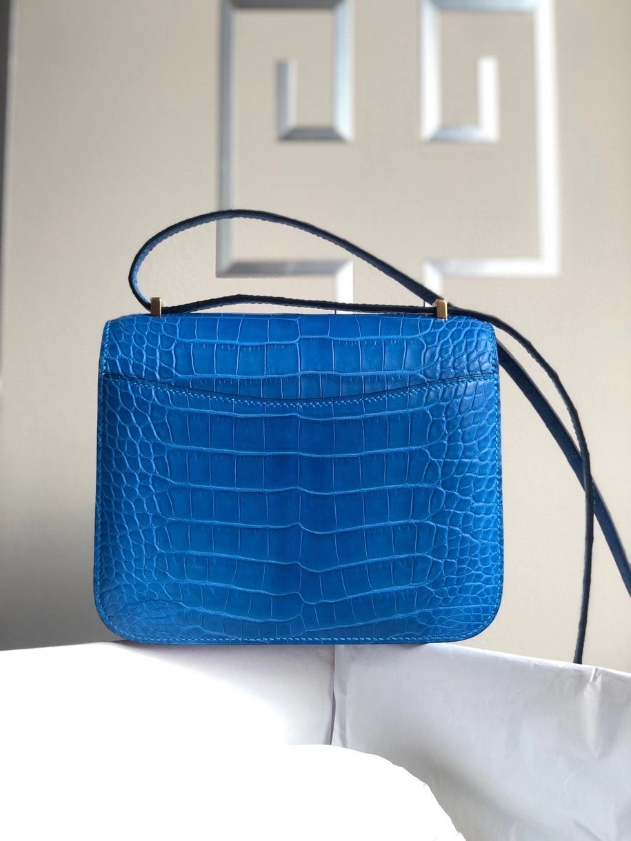 Hermès（爱马仕）Constance 18cm Alligtaor matt 雾面鳄鱼 7Ｑ希腊蓝 金扣 顶级手缝