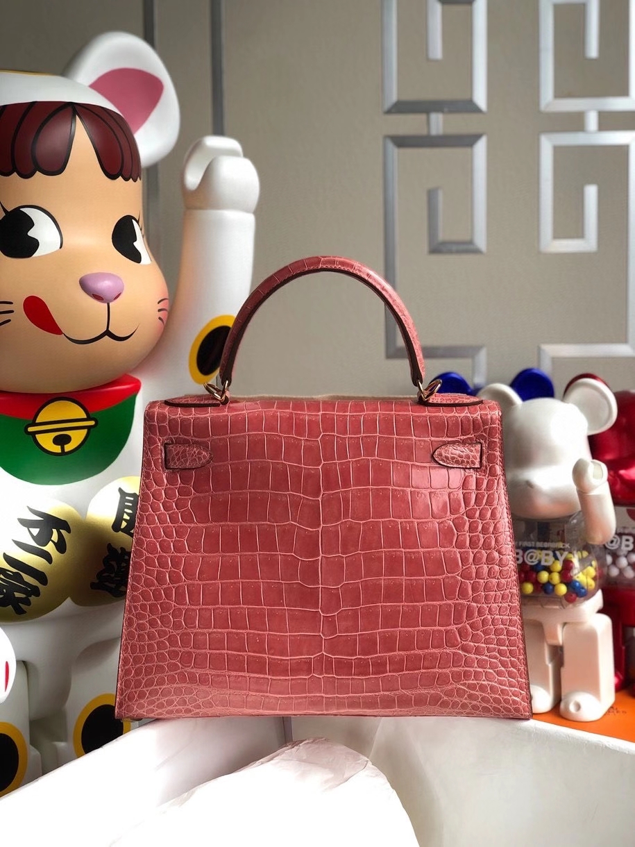 Hermès（爱马仕）Kelly 28cm porosus shiny 亮面澳洲湾鳄 L5 龙虾粉 金扣 顶级手缝 现货