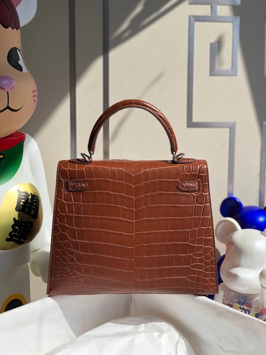Hermès（爱马仕）Kelly 25cm Crocodile matt 雾面鳄鱼 4Ｄ 大地棕 银扣 顶级手缝 品相完美