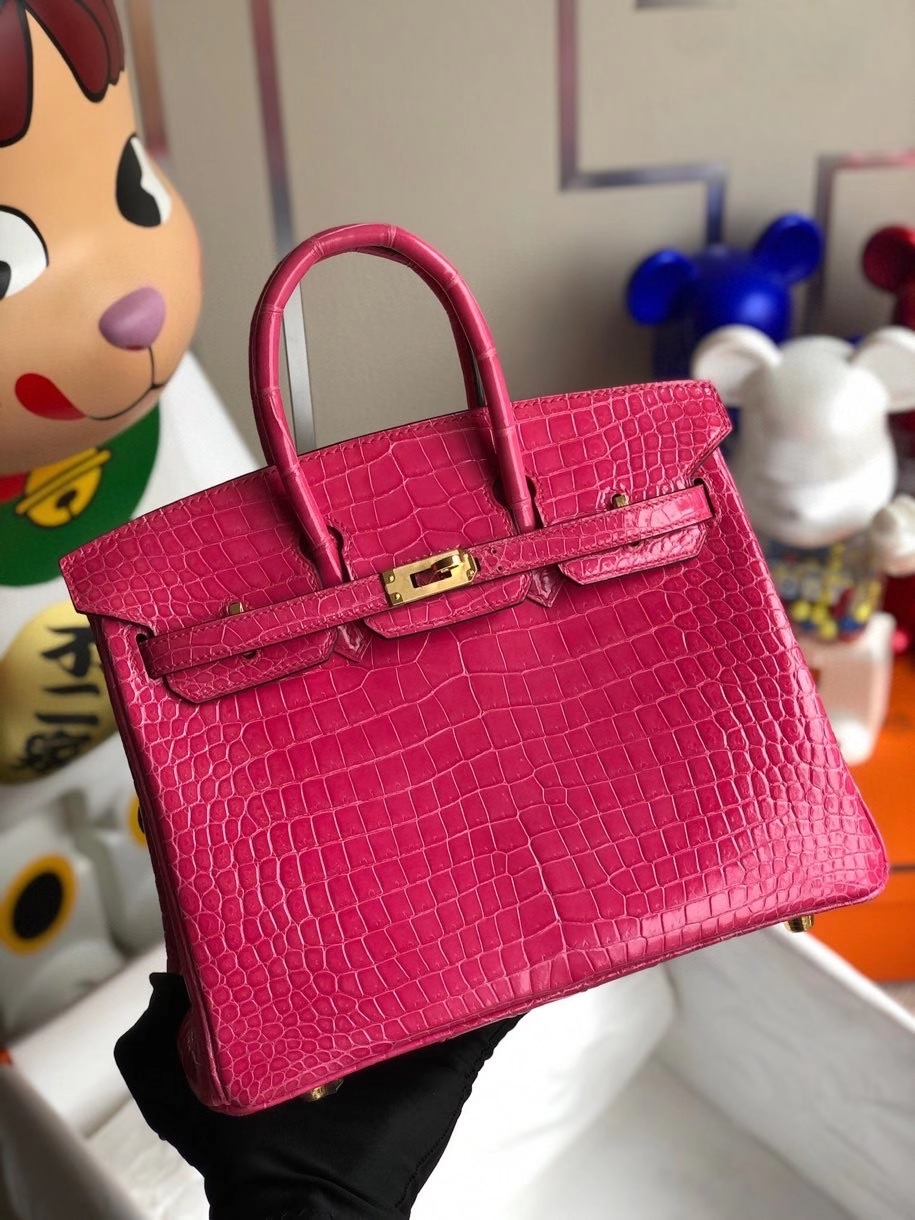 Hermès(爱马仕)Birkin 25cm Porosus shiny 亮面澳洲鳄鱼 5J 桃粉 金扣 顶级手缝 现货-拉尔森鳄鱼皮具定制 - 爱马仕包包官网 Hermès(爱马仕)Birkin 25cm Porosus shiny 亮面澳洲鳄鱼 5J 桃粉 金扣 顶级手缝 现货