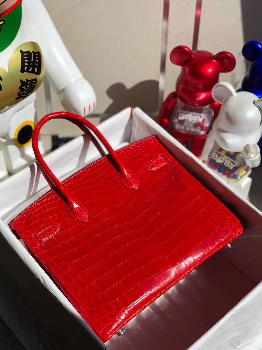 Hermès(爱马仕)Birkin 30cm Crocodile shiny 亮面鳄鱼 ck95 法拉利红 Braise 银扣 顶级手缝 现货-拉尔森鳄鱼皮具定制 - 爱马仕包包官网 Hermès(爱马仕)Birkin 30cm Crocodile shiny 亮面鳄鱼 ck95 法拉利红 Braise 银扣 顶级手缝 现货