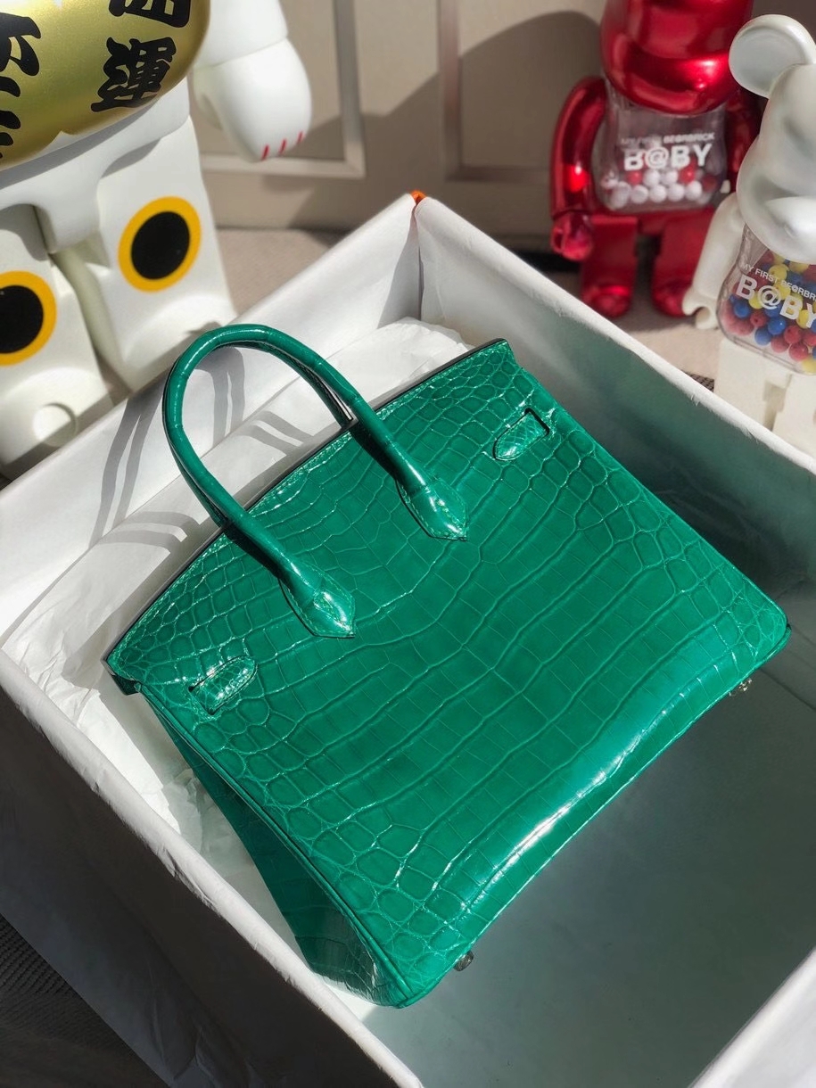 Hermès(爱马仕)Birkin 25cm Crocodile shiny 亮面鳄鱼 6Q翡翠绿 银扣 顶级手缝 品相完美 现货-拉尔森鳄鱼皮具定制 - 爱马仕包包官网 Hermès(爱马仕)Birkin 25cm Crocodile shiny 亮面鳄鱼 6Q翡翠绿 银扣 顶级手缝 品相完美 现货