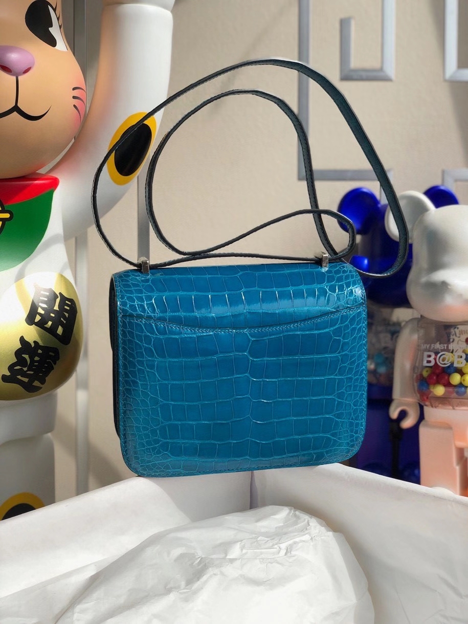 Hermès（爱马仕）Constance 18cm Alligator shiny 亮面鳄鱼 7w 伊兹密尔蓝 银扣 顶级手缝 现货