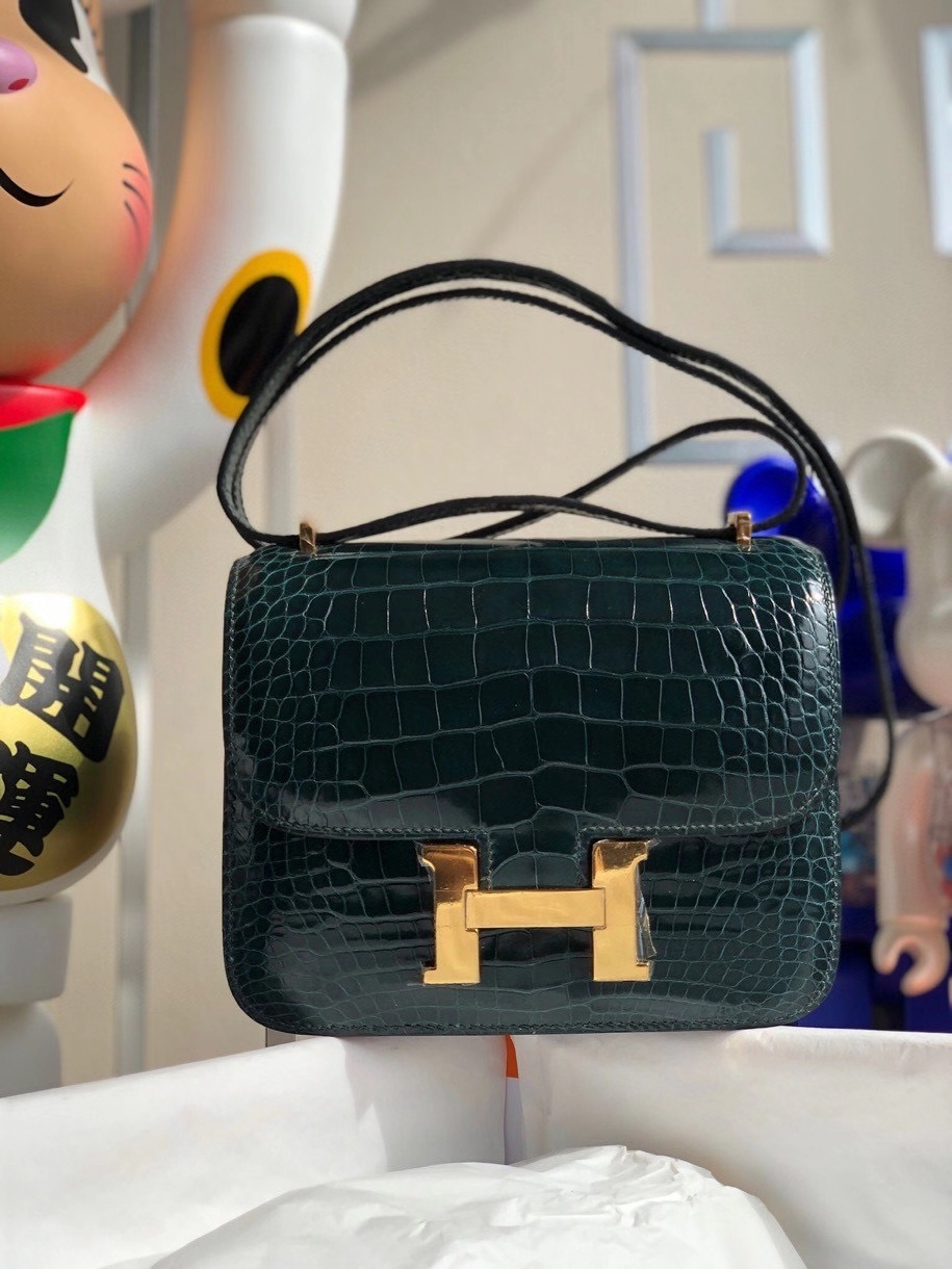 Hermès（爱马仕）Constance 18cm Alligator shiny 亮面鳄鱼 1p鸭子蓝 金扣 顶级手缝 现货