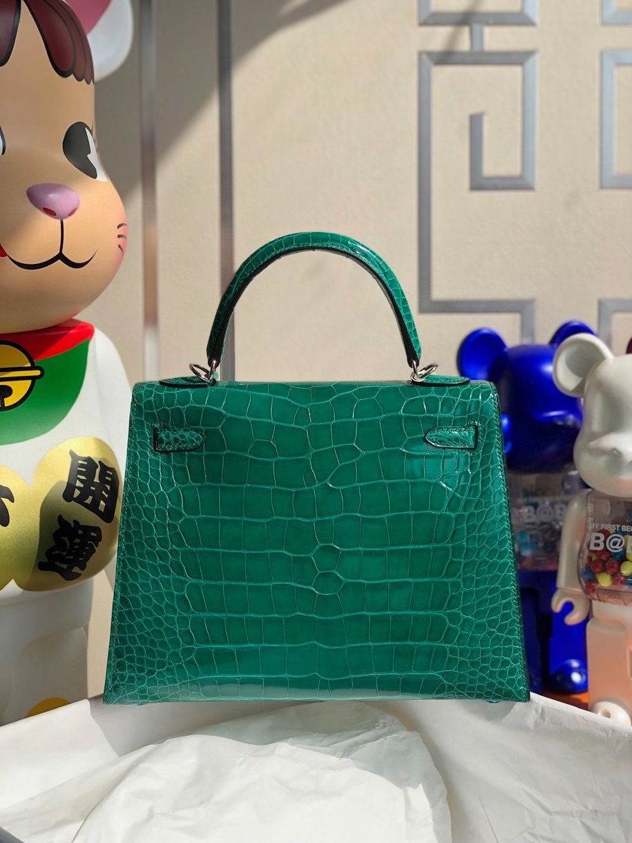 Hermès（爱马仕）Kelly 25cm Alligator shiny 亮面鳄鱼6Ｑ 翡翠绿 银扣 顶级手缝  现货