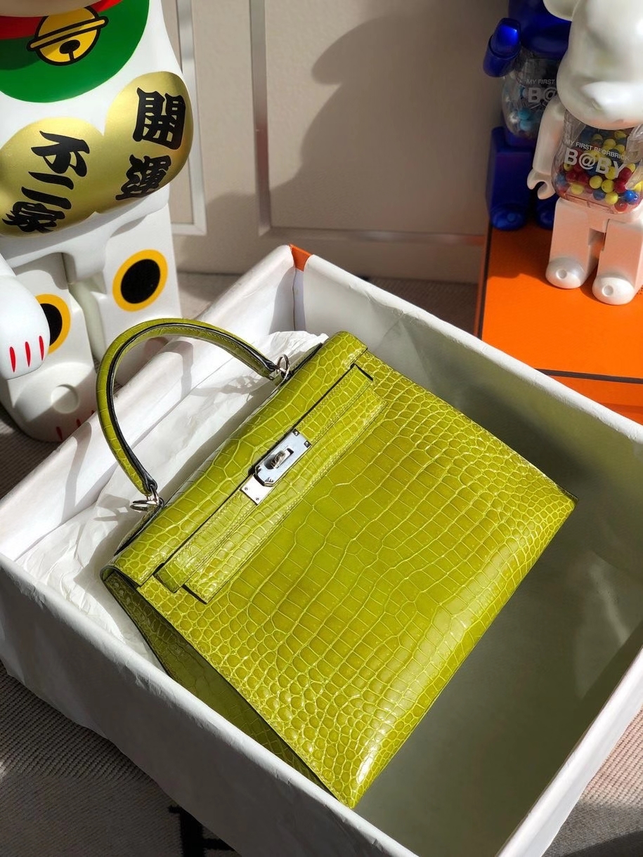 Hermès（爱马仕）Kelly 28cm porosus shiny 亮面澳洲湾鳄 6R奇异果绿 银扣 顶级手缝 现货