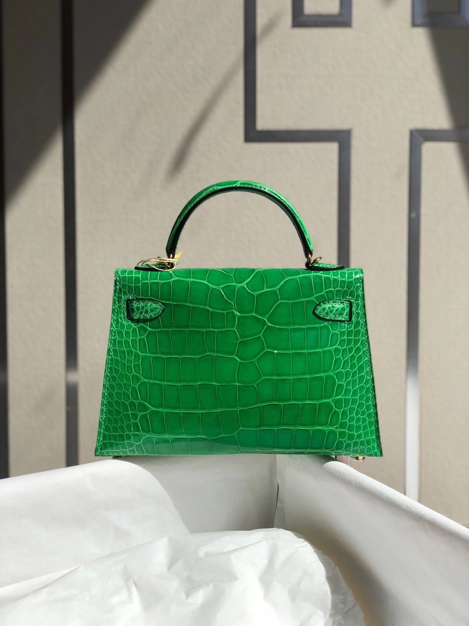 Hermès(爱马仕)Mini kelly ll alligator shiny 亮面鳄鱼 1 L仙人掌 金扣 顶级手缝 小可爱 现货-拉尔森鳄鱼皮具定制 - 爱马仕包包官网 Hermès(爱马仕)Mini kelly ll alligator shiny 亮面鳄鱼 1 L仙人掌 金扣 顶级手缝 小可爱 现货