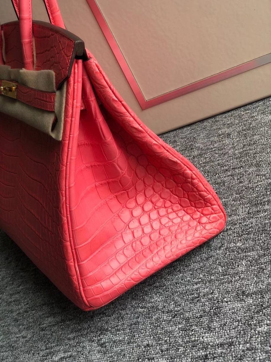 Hermès（爱马仕）Birkin 35cm Crocodile matt 雾面鳄鱼 A5杜鹃红 金扣 顶级手缝 品相超美 现货