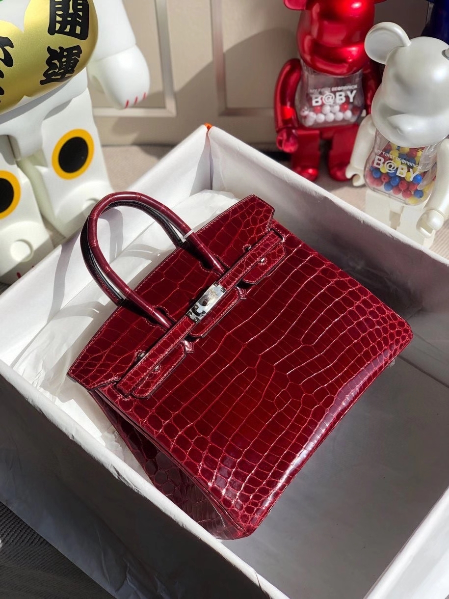 Hermès（爱马仕）Birkin 25cm Crocodile shiny 亮面鳄鱼  F5 勃艮第酒红 银扣  顶级手缝 品相完美 现货