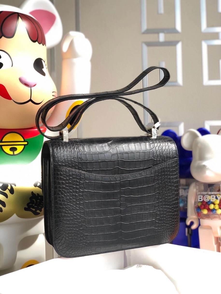 Hermès（爱马仕）Constance 24cm Alligator matt 雾面鳄鱼 ck89 黑色 Noir 银扣 顶级手缝 现货