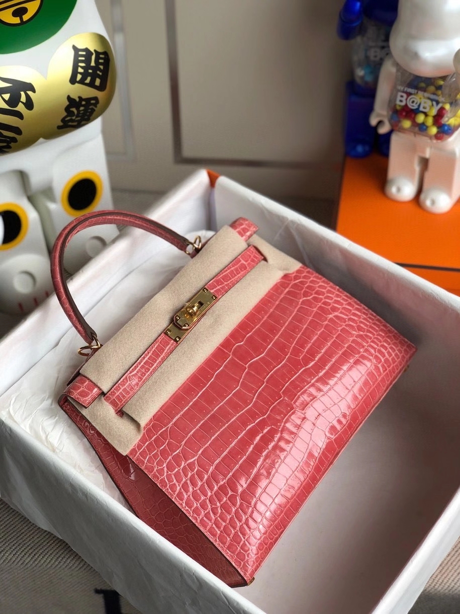 Hermès（爱马仕）Kelly 28cm porosus shiny 亮面澳洲湾鳄 L5 龙虾粉 金扣 顶级手缝 现货