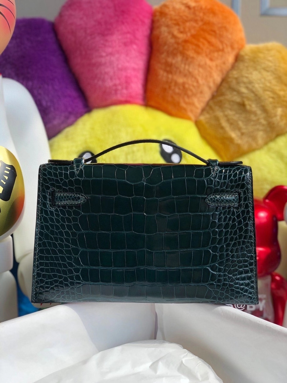 Hermès(爱马仕)Mini kelly pochette 22cm Alligator shiny 亮面鳄鱼 1p 鸭子绿 金扣 顶级手缝 晚宴包 现货-拉尔森鳄鱼皮具定制 - 爱马仕包包官网 Hermès(爱马仕)Mini kelly pochette 22cm Alligator shiny 亮面鳄鱼 1p 鸭子绿 金扣 顶级手缝 晚宴包 现货