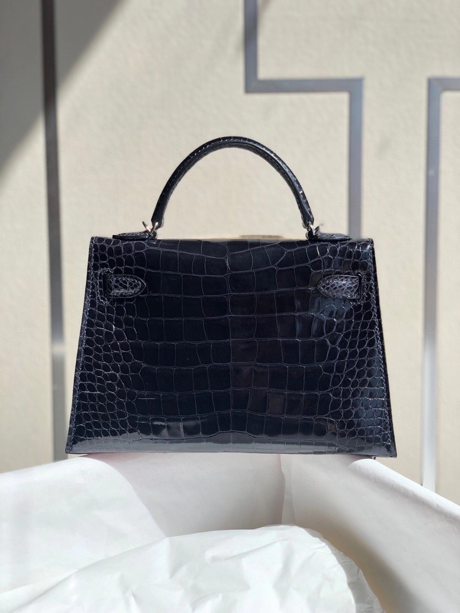 Hermès(爱马仕)Mini kelly ll alligator shiny 亮面鳄鱼 深海蓝 银扣 顶级手缝 小可爱 现货-拉尔森鳄鱼皮具定制 - 爱马仕包包官网 Hermès(爱马仕)Mini kelly ll alligator shiny 亮面鳄鱼 深海蓝 银扣 顶级手缝 小可爱 现货