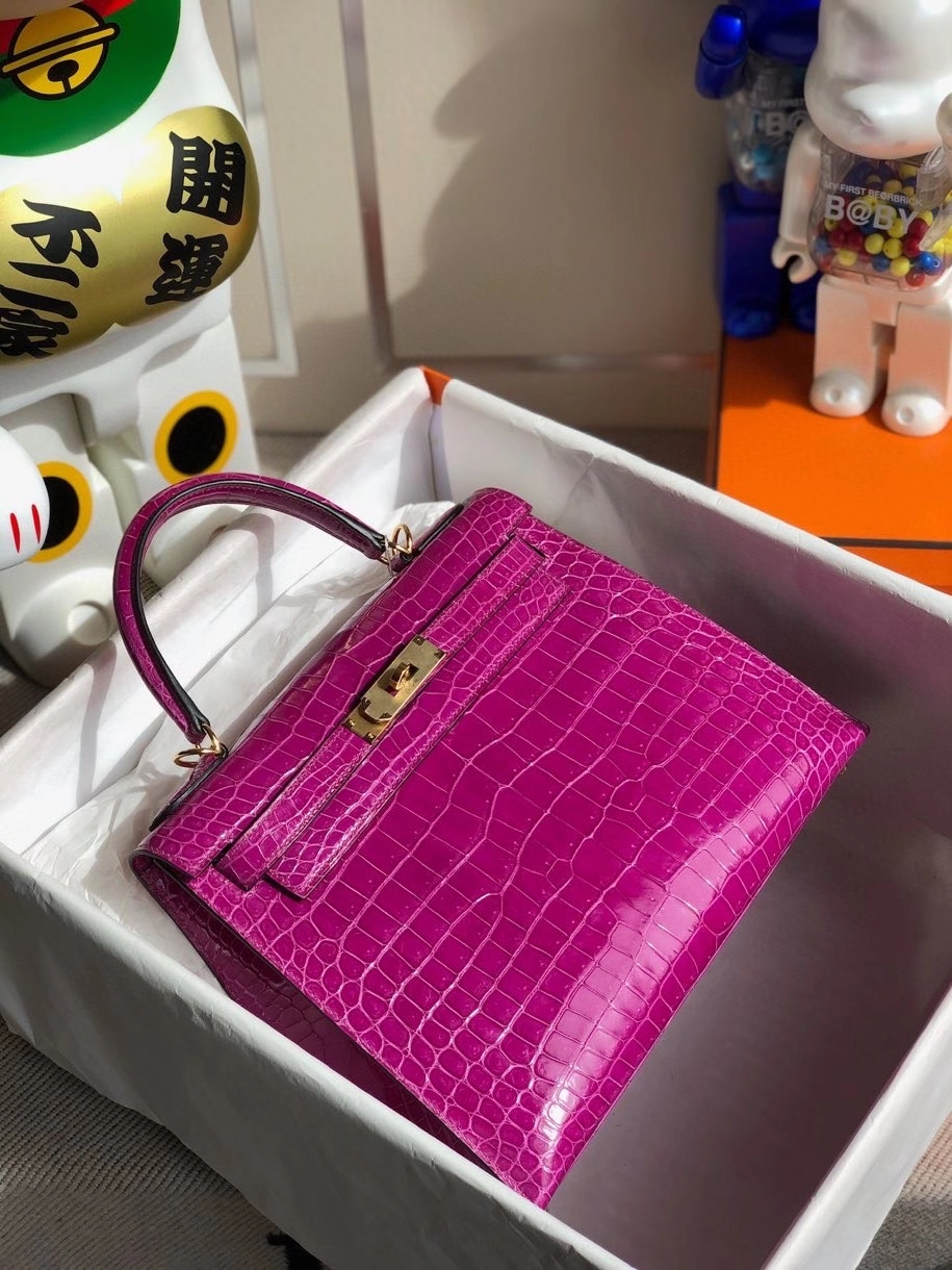 Hermès（爱马仕）Kelly 28cm porosus shiny 亮面澳洲湾鳄 L3 玫瑰紫 金扣 顶级手缝 现货