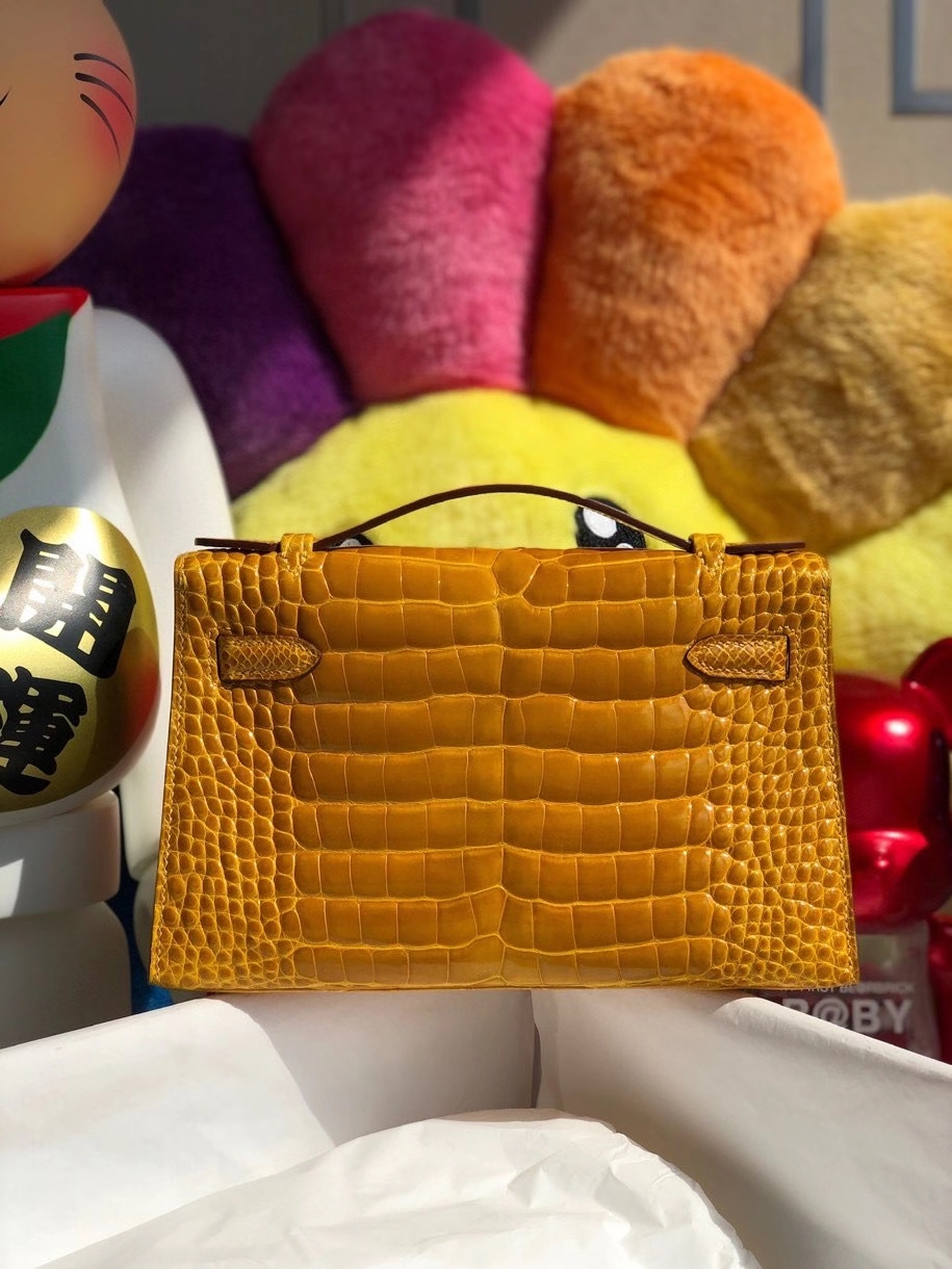 Hermès（爱马仕）Mini kelly pochette 22cm Alligator shiny 亮面鳄鱼 琥珀黄 Ambre 金扣 晚宴包 拱珠现货