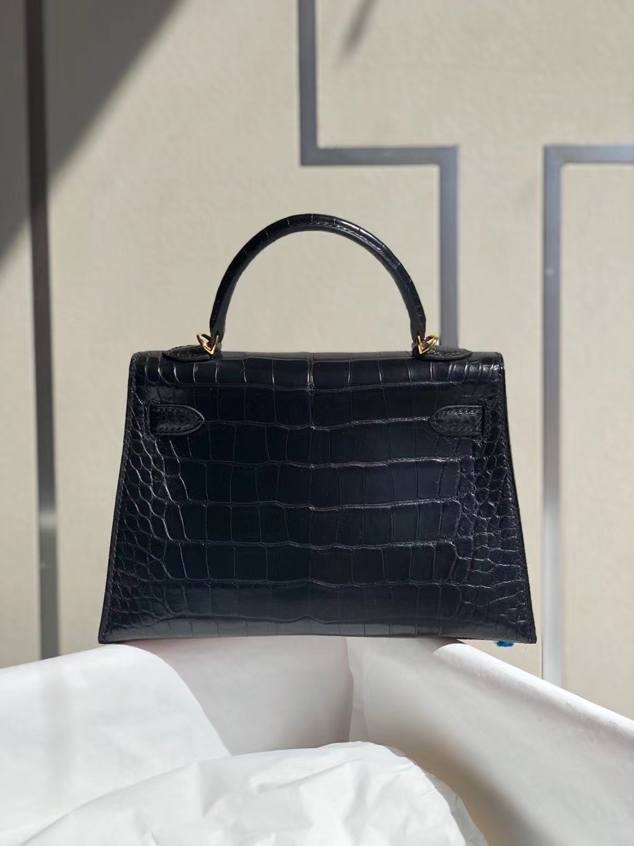 Hermès（爱马仕）Mini kelly ll alligator matt 雾面鳄鱼 ck89 黑色 Noir 金扣 顶级手缝 小可爱 现货