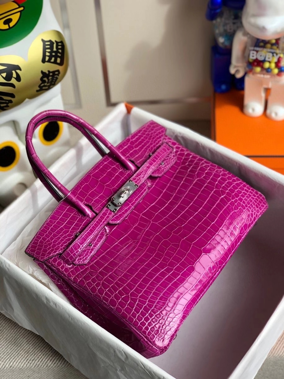 Hermès(爱马仕)Birkin 30cm Porosus shiny 亮面澳洲湾鳄 L3 玫瑰紫 rose purple 银扣 顶级手缝 现货-拉尔森鳄鱼皮具定制 - 爱马仕包包官网 Hermès(爱马仕)Birkin 30cm Porosus shiny 亮面澳洲湾鳄 L3 玫瑰紫 rose purple 银扣 顶级手缝 现货