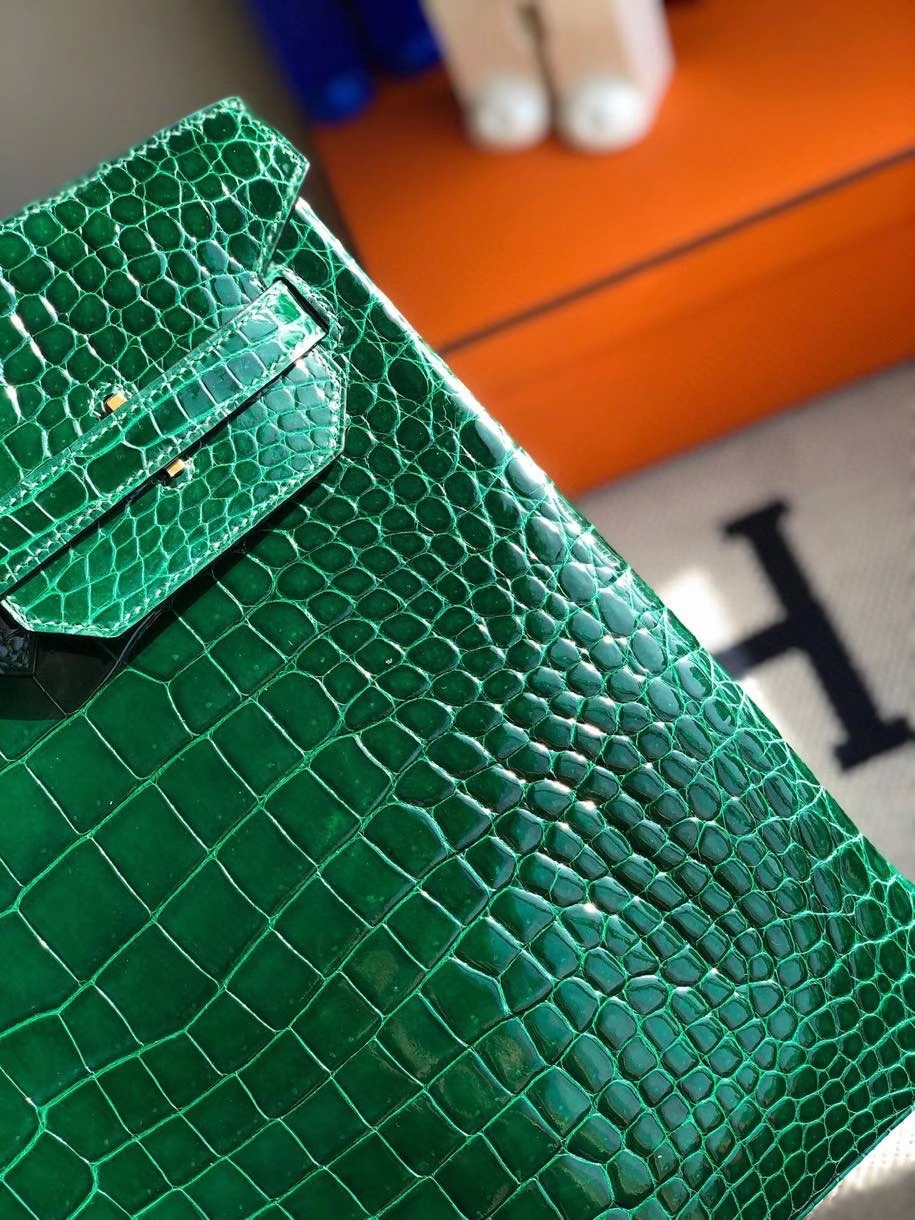 Hermès（爱马仕）Birkin 40cm Porosus shiny 亮面鳄鱼ck67 祖母绿 金扣 顶级手缝 定制