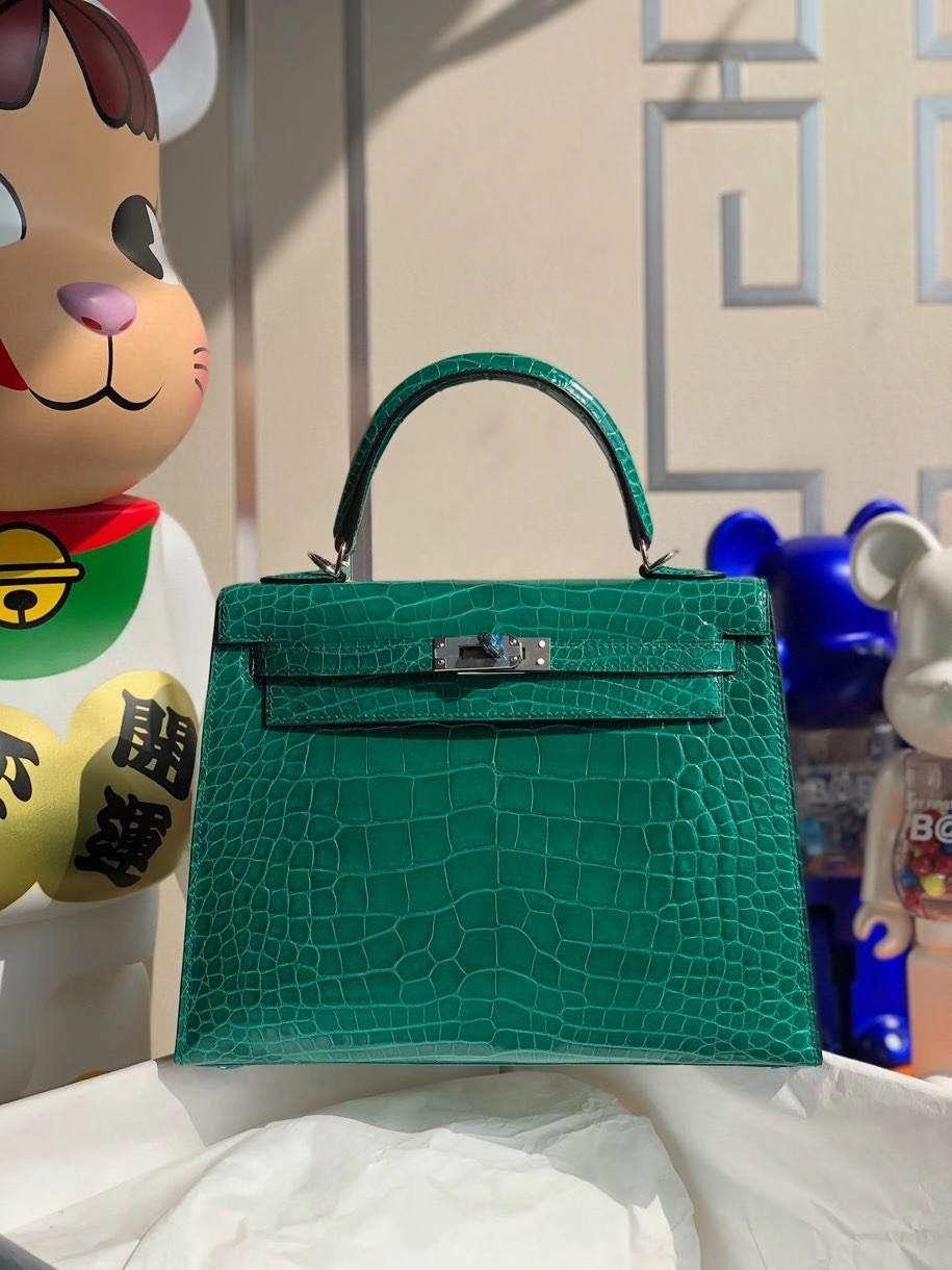 Hermès（爱马仕）Kelly 25cm Alligator shiny 亮面鳄鱼6Ｑ 翡翠绿 银扣 顶级手缝  现货
