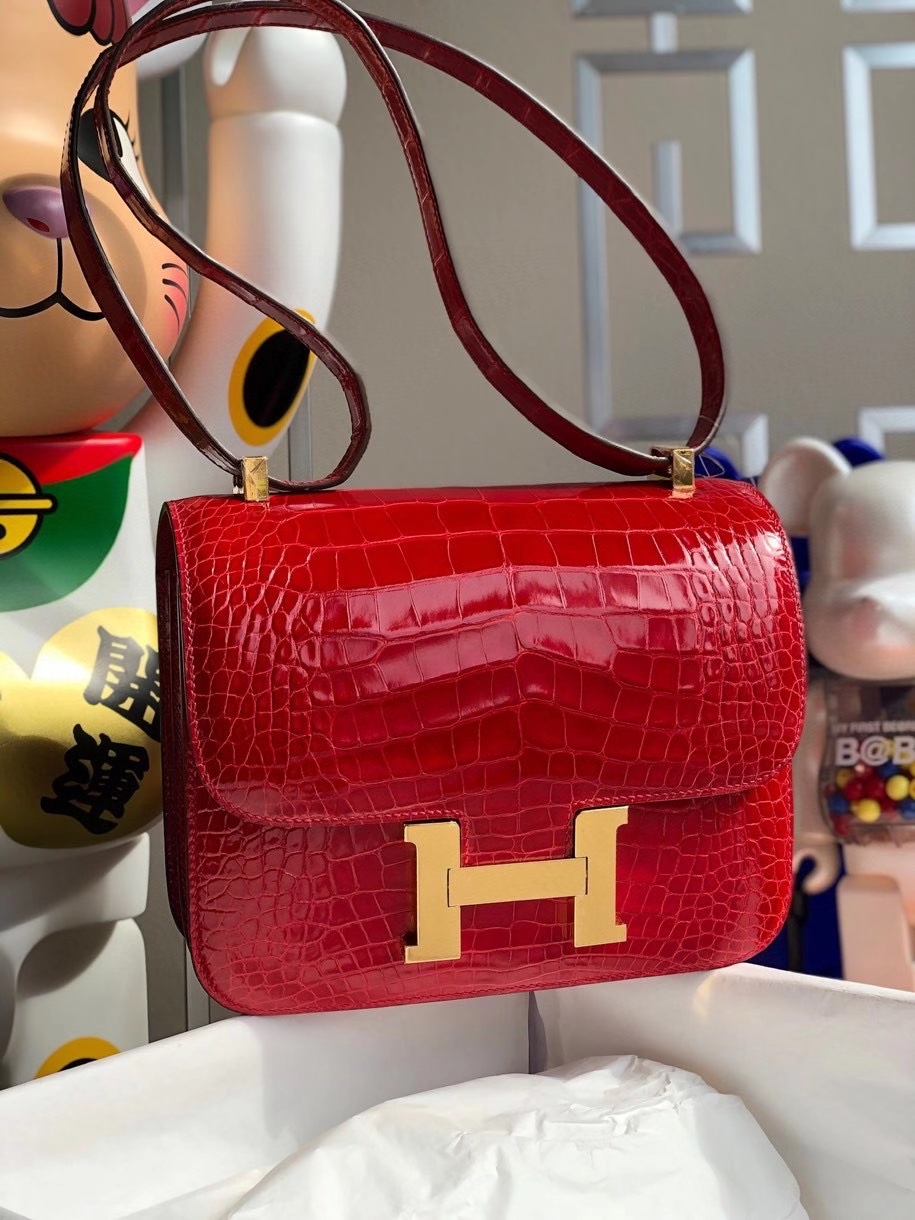 Hermès（爱马仕）Constance 24cm Alligator shiny 亮面鳄鱼 中国红 金扣 顶级手缝 品相完美 现货