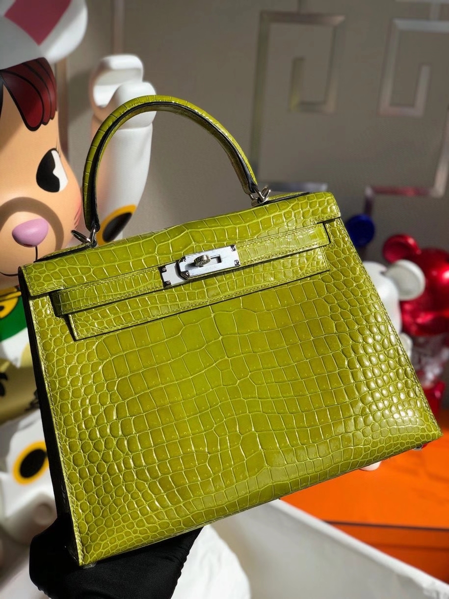 Hermès(爱马仕)Kelly 28cm porosus shiny 亮面澳洲湾鳄 6R奇异果绿 银扣 顶级手缝 现货-拉尔森鳄鱼皮具定制 - 爱马仕包包官网 Hermès(爱马仕)Kelly 28cm porosus shiny 亮面澳洲湾鳄 6R奇异果绿 银扣 顶级手缝 现货