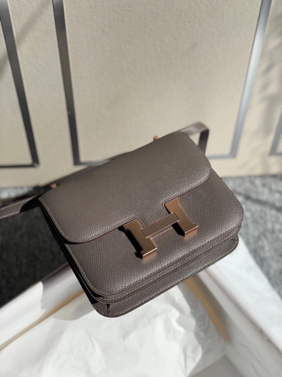 Hermès（爱马仕）Constance 18cm Epsom 原厂掌纹皮  8F 锡器灰 Etain 玫瑰金扣 顶级手缝 现货