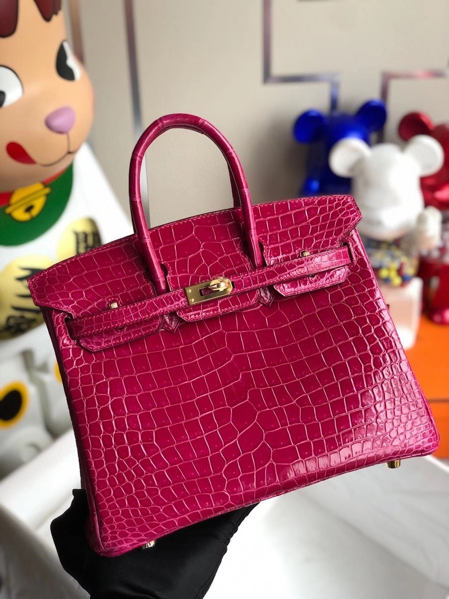 Hermès(爱马仕)Birkin 25cm Porosus shiny 亮面澳洲鳄鱼 E5 桃红 金扣 顶级手缝 现货-拉尔森鳄鱼皮具定制 - 爱马仕包包官网 Hermès(爱马仕)Birkin 25cm Porosus shiny 亮面澳洲鳄鱼 E5 桃红 金扣 顶级手缝 现货